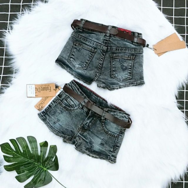 Quần jeans bé gái