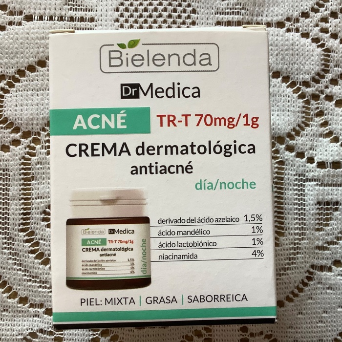 Kem dưỡng cho da dầu mụn Bielenda Dr.Medica Anti-acne Dermatological giảm mụn, mờ thâm, bảo vệ da