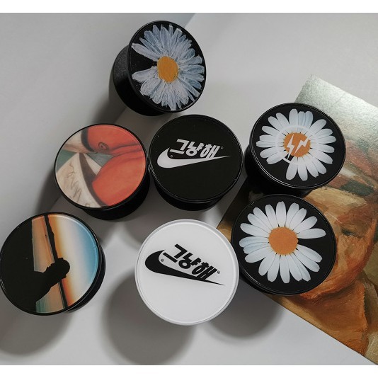 Chống điện thoại Popsocket hoa cúc x NIKE x PEACEMINUSONE x GDRAGON