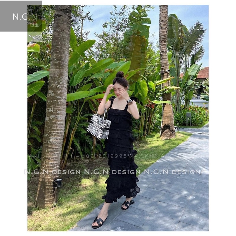 Váy xuông hai dây xếp tầng