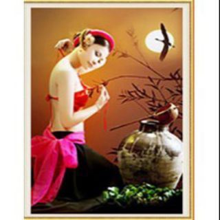 Tranh đính đá Cô Gái Dưới Ánh Trắng LV226 (50x64) chưa đính