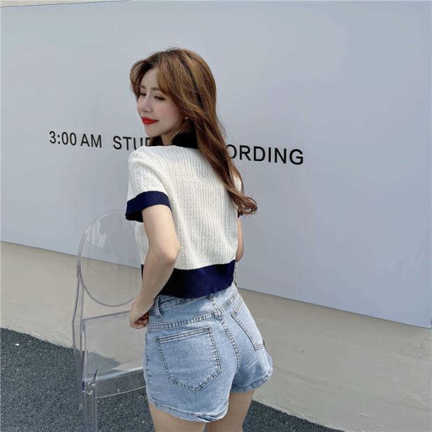 Áo phông dệt kim U GONNA S cổ chữ V ngắn tay ngắn đơn giản cổ điển phong cách thể thao co giãn siêu mềm bốn màu cho nữ