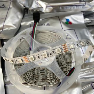 LED DÂY RGB 7 MÀU 5050 5M/300LED/ SIÊU SÁNG