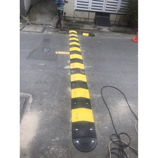 Gờ giảm tốc cao su cao cấp (5 x 35 x50cm)