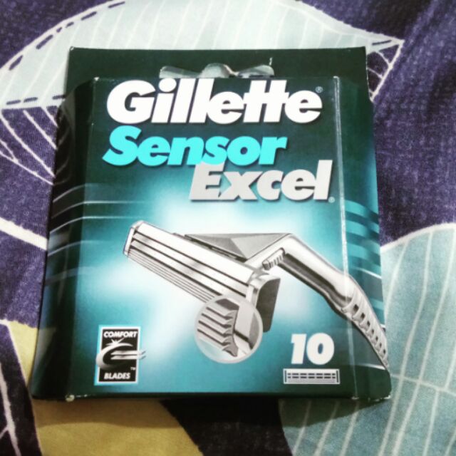 Hộp Lưỡi dao cạo râu Gillette sensor excel (gói 10)