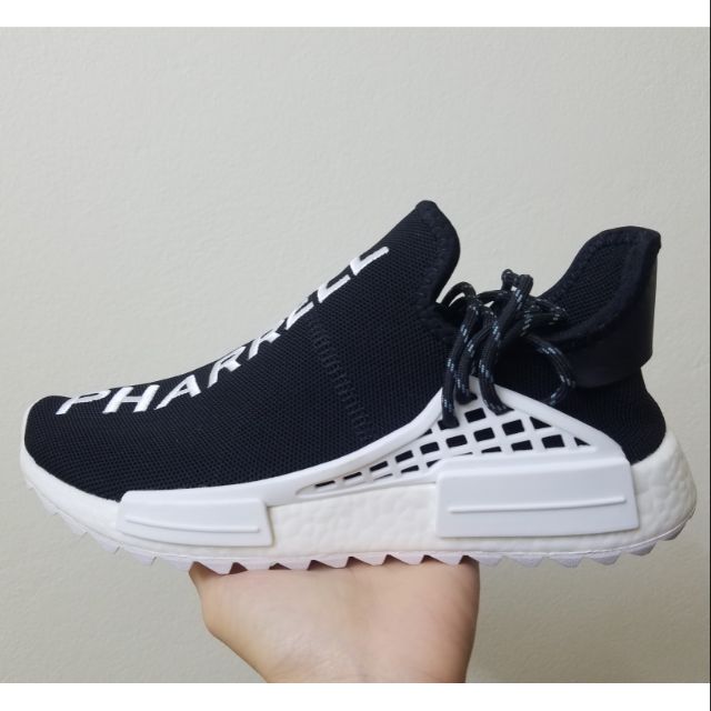 Giày sneaker Human đen chữ trắng