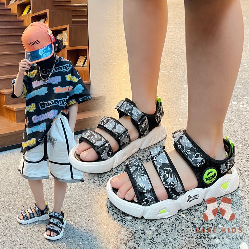 Sandal siêu nhẹ cho bé trai phối 3 quai cực lạ đế chống trơn trượt tốt phong cách Hàn Quốc mới nhất YN350