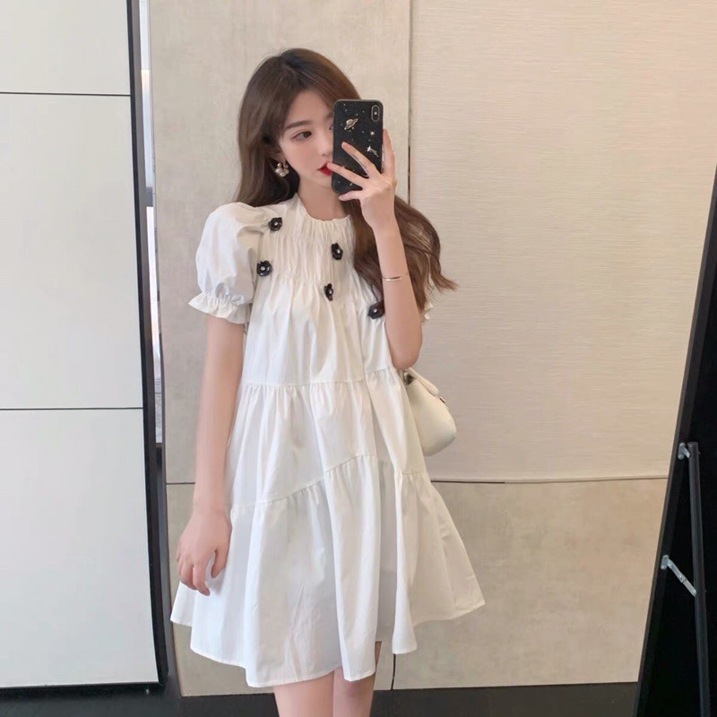 Váy Babydoll Trắng Tay Bồng Tiểu Thư , Đầm Nữ Dáng Suông Đính Hoa Ngực ( Có kèm ảnh và video thật ) | BigBuy360 - bigbuy360.vn