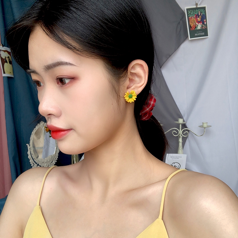 Hoa Tai Hình Hoa Cúc Xinh Xắn Dành Cho Nữ