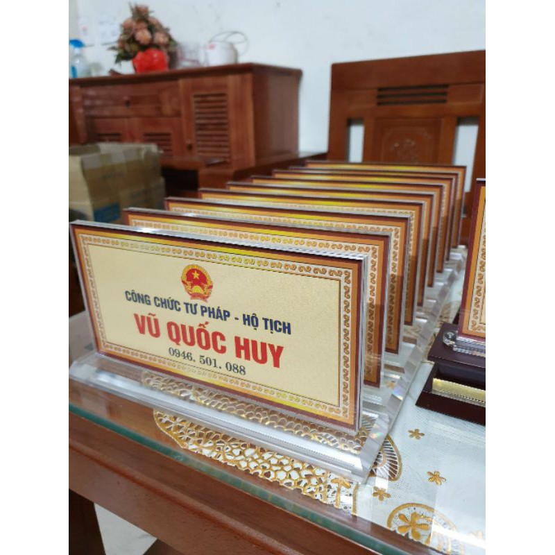 Bảng tên chức danh mica  nhân viên văn phòng, kệ tên mica, biển chức danh mica, thẻ tên, bảng tên, kệ tên, biển công ty