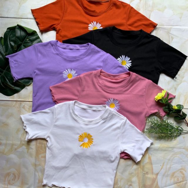 Áo Croptop Thêu Hoa Cúc