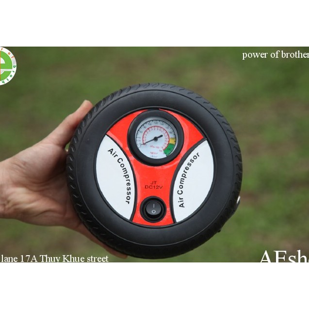 bơm điện ô tô xe máy xe đạp mini sử dụng điện theo xe 12 V đời mới có đồng hồ áp lực