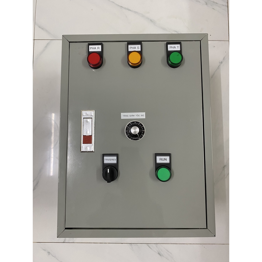 Tủ điện biến tần 2.2kW nguồn 380VAC làm theo yêu cầu