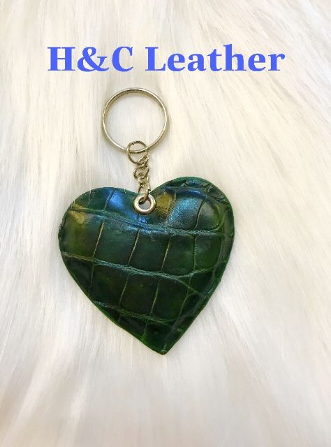 Móc khóa trái tim da cá sấu thật 100% size trung