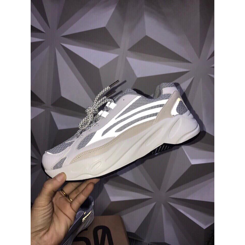 Giày 700 phản quang