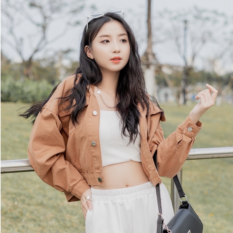 Áo khoác kaki nữ FM Style hai túi nắp TAMI cá tính năng động thời trang I Fm Style Online 220307008