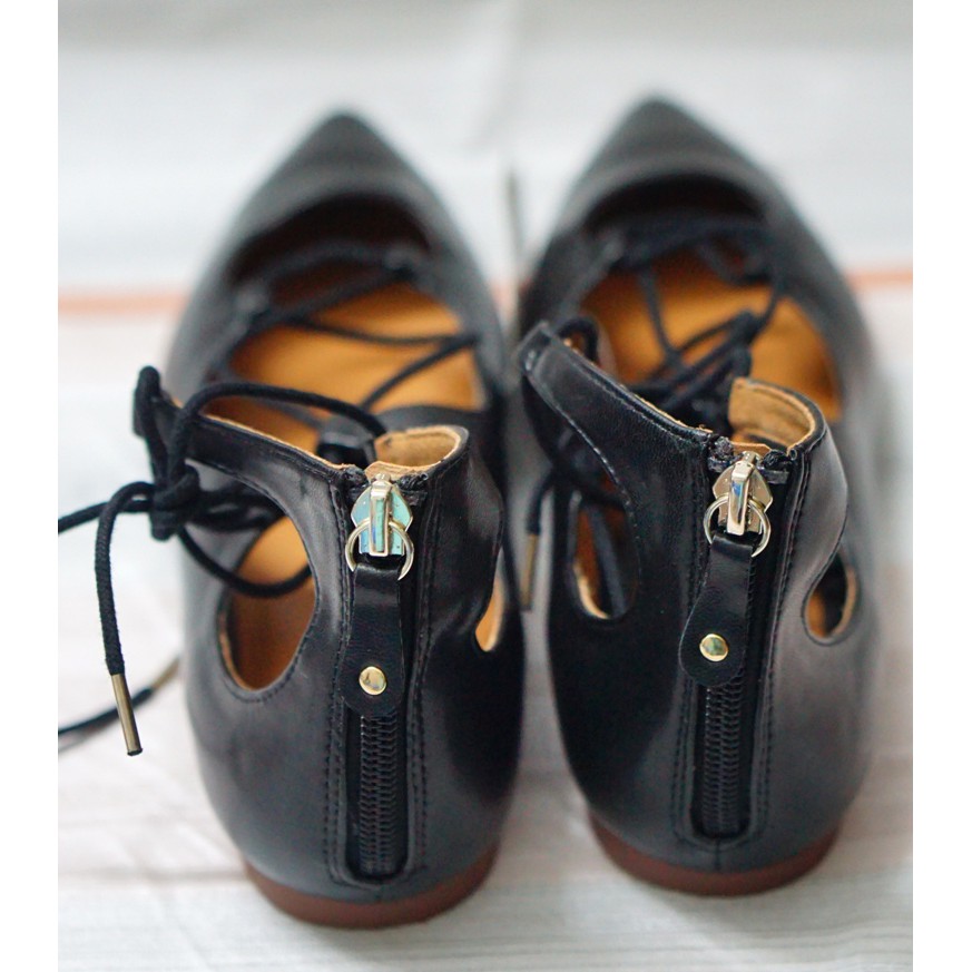 Giày đế bằng HM