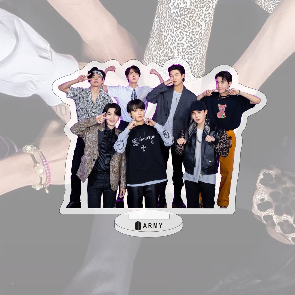 Giá Đỡ Mô Hình Kpop BTS Kỉ Niệm 9 Năm Bằng Acrylic Trang Trí Bàn Làm Việc