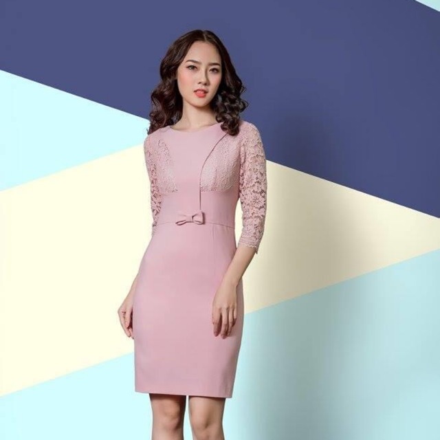 Đầm body phối ren tôn dáng màu hồng tím nhạt