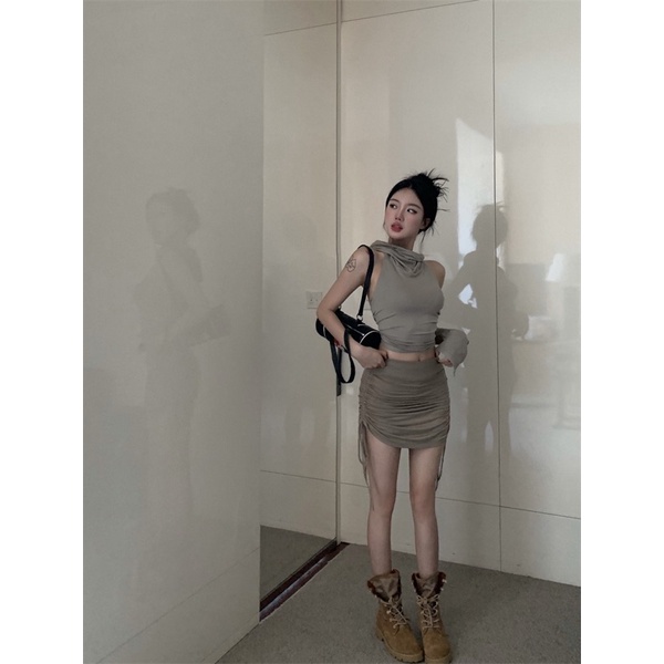 Set ôm body hở lưng có nón sexy như các tỷ tỷ bên Trung