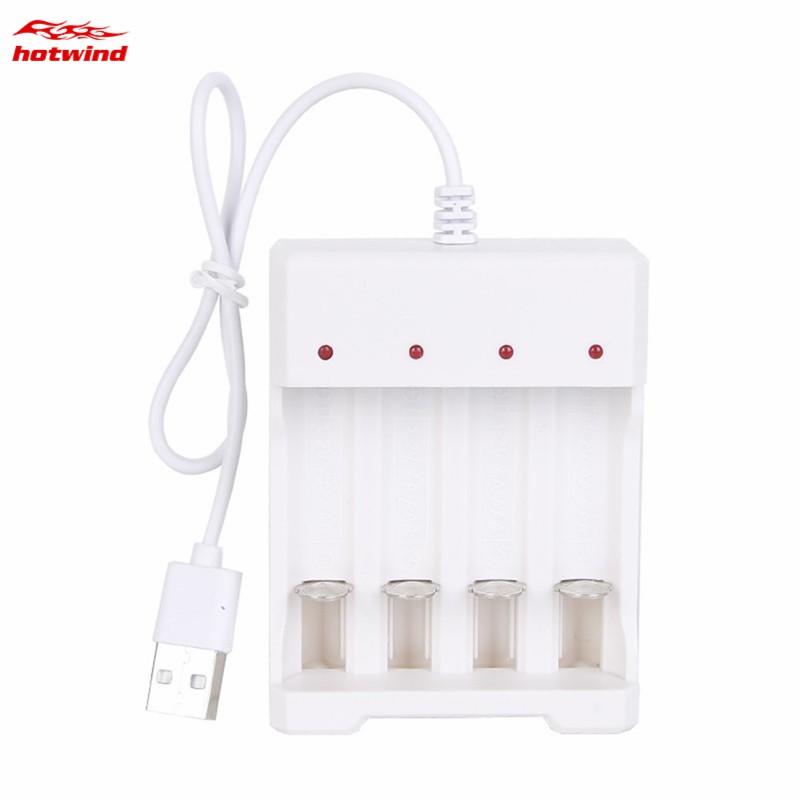 Hộp sạc 4 ngăn pin AAA/AA cổng USB