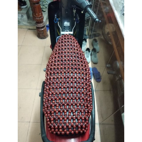 Lót yên xe máy - đệm yên xe máy hạt gỗ