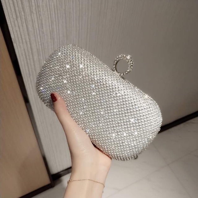 Clutch ví cầm tay nữ đính đá xỏ ngón siêu sang