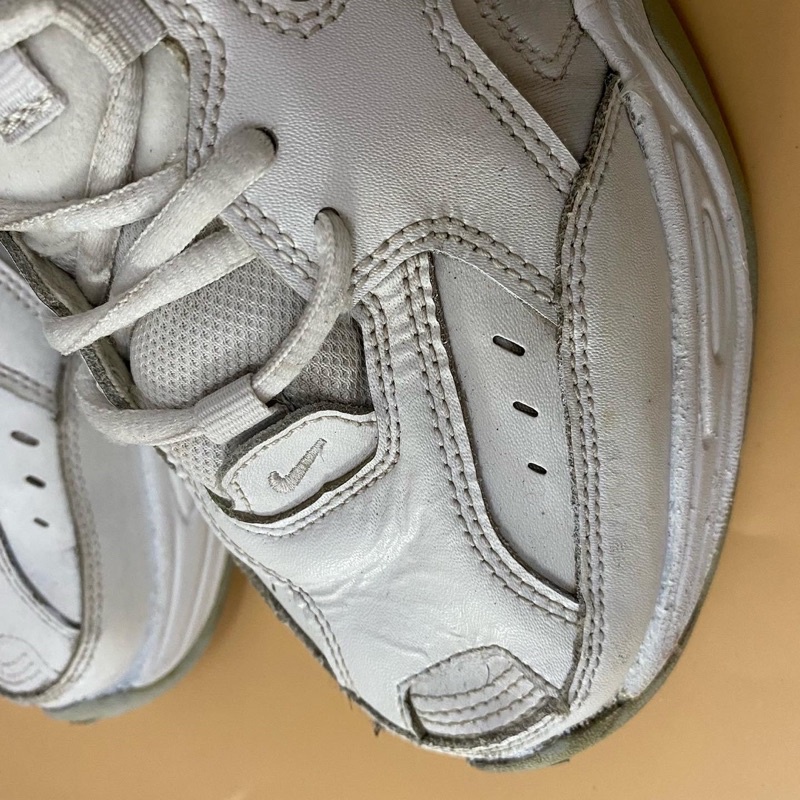 Giày chính hãng đã qua sử dụng