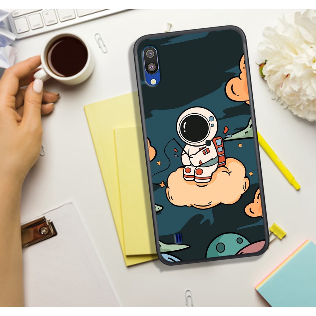 [ SIÊU HOT] ỐP LƯNG SAM-SUNG A10/M10/A01/A02 , IN HÌNH ASTRONAUT PHI-HÀNH-GIA, MÀU SẮC BẮT MẮT