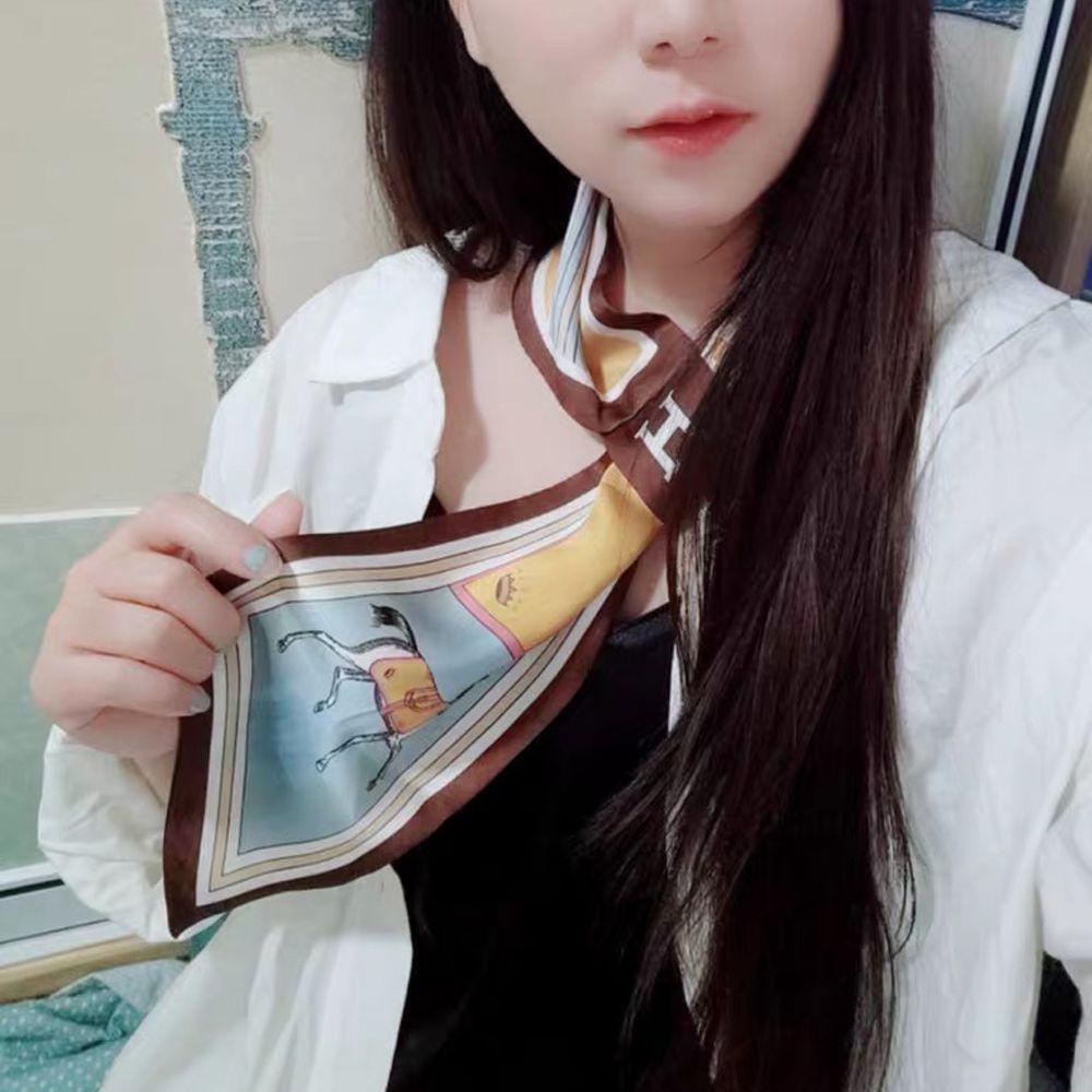 Khăn Quàng Cổ Lụa In Họa Tiết Hoa / Chữ Phong Cách Vintage Thanh Lịch Cho Nữ