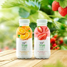 NƯỚC UỐNG SỮA TRÁI CÂY DÂU TỰ NHIÊN - TH TRUE JUICE MILK CHAI 300ML