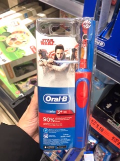 Bàn chải đánh răng điện Oral B cho bé