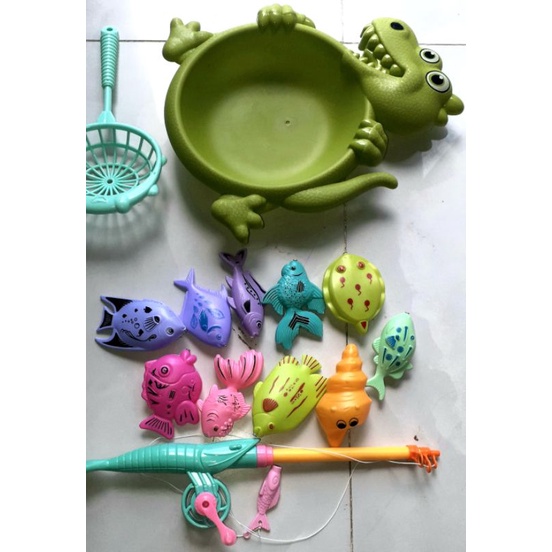 Bộ đồ chơi câu cá nam châm bằng nhựa thao khủng long rất đẹp