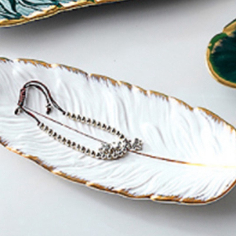 Đĩa Gốm Phnom Penh Họa Tiết Lá Chuối Trắng Sang Trọng