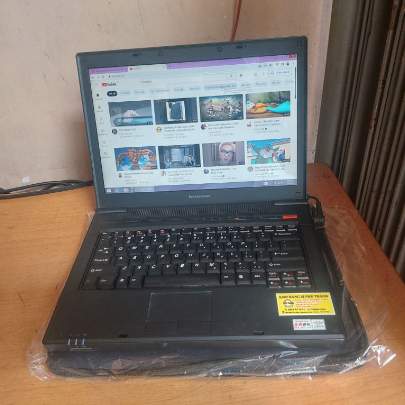 Laptop văn phòng, nghe nhạc xem phim tin tức báo chí lướt web xem giá cả thị trường