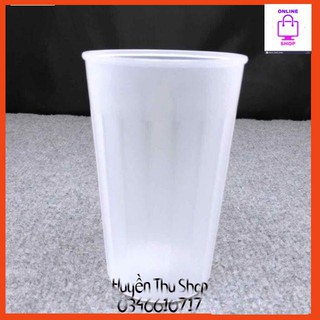 5 chiếc cốc nhựa Việt Nhật