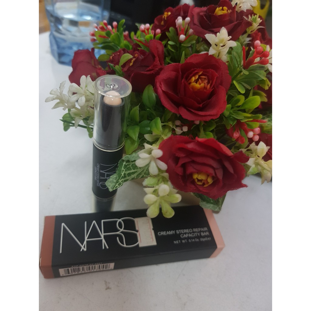 Che khuyết điểm tạo khối 2 đầu Nars Capacity Bar