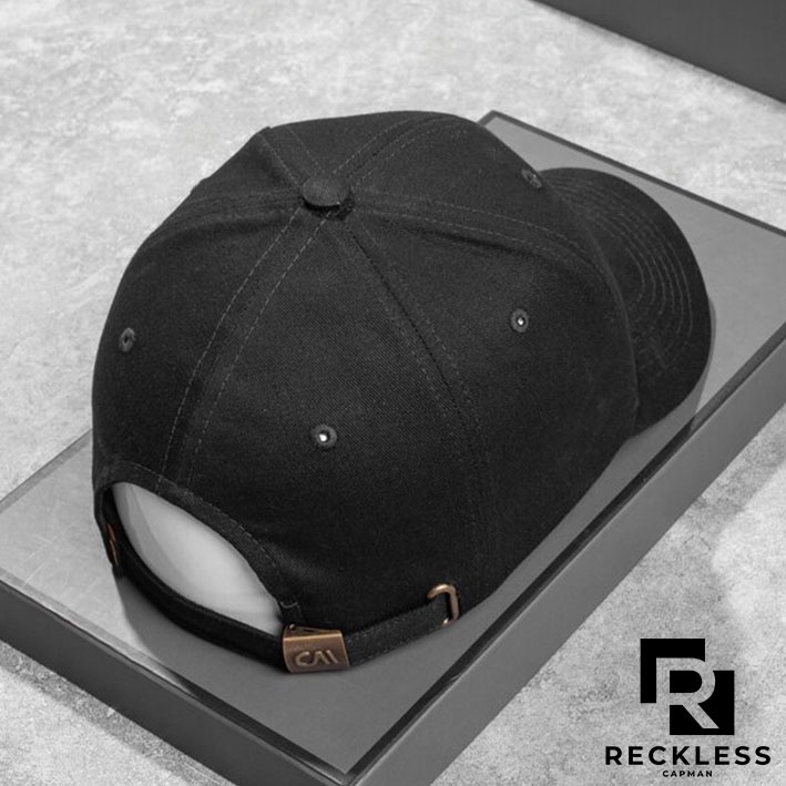 Mũ lưỡi trai chính hãng RECKLESS CAPMAN phom dáng thể thao ôm đầu màu Trắng Đen CM01 - CM02