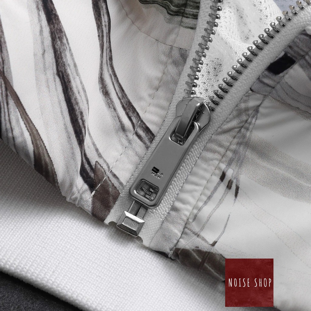 Áo Khoác Gió Hình Lá Trắng