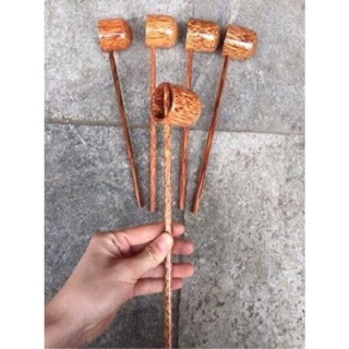 Gáo dừa múc rượu