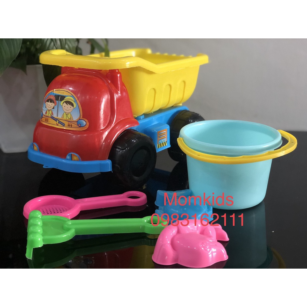 xe ô tô trở cát cho bé