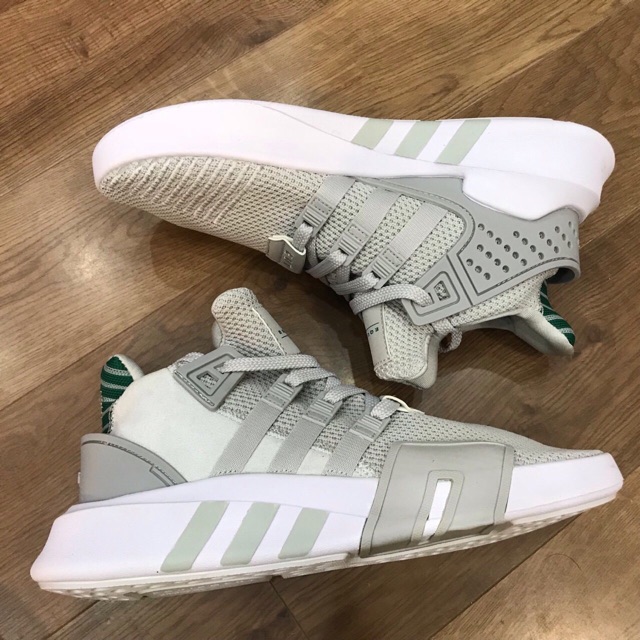 Giày eqt