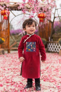 Áo dài bé trai đón tết
