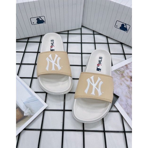 [CHÍNH HÃNG] DÉP NY MLB NỘI ĐỊA HÀN TRẮNG VÀNG LOGO  - MLB CHÍNH HÃNG UNISEX NAM NỮ (HÀNG CÓ SẴN) - CÓ BILL MUA HÀNG