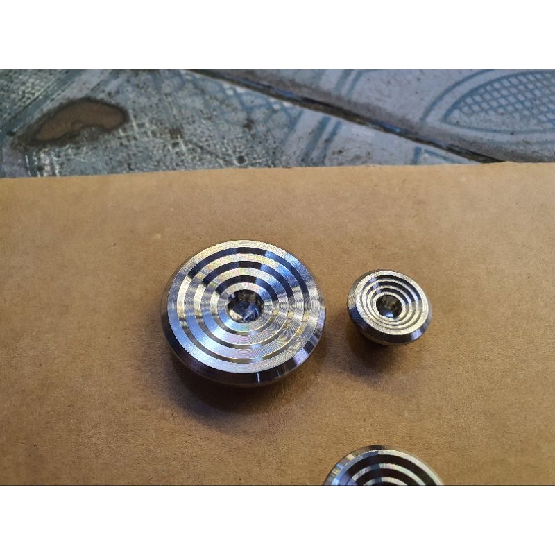 Mâm lửa và nắp nhớt SALAYA inox Ya và Honda
