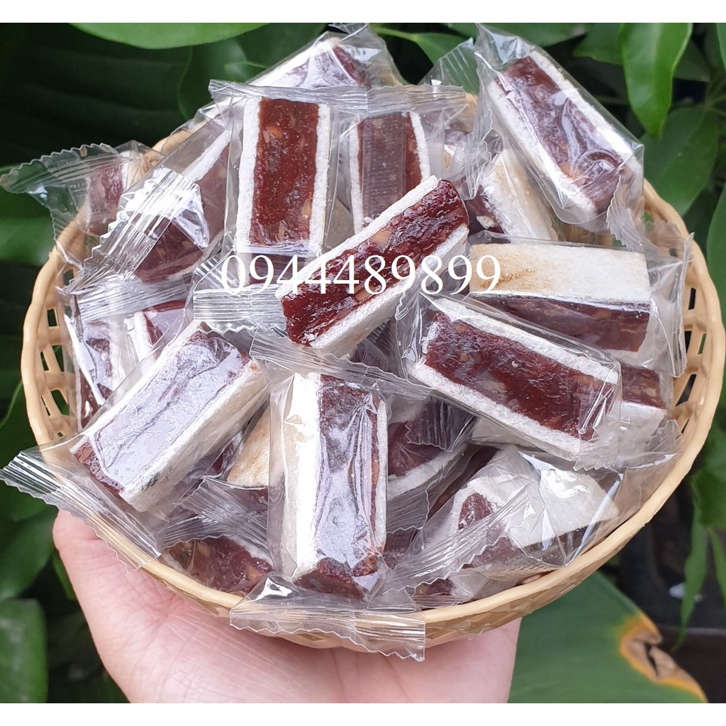 1KG Kẹo chuối tươi mix cơm dừa non thơm ngon, ít ngọt - đặc sản Bến Tre - mứt tết- bánh kẹo tết