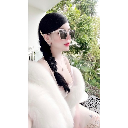 Hoa Tai Di ò Ngọc Trinh