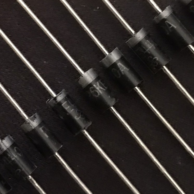 Combo 30 con P6KE150A đi ốt TVS 150V 600W DO-15