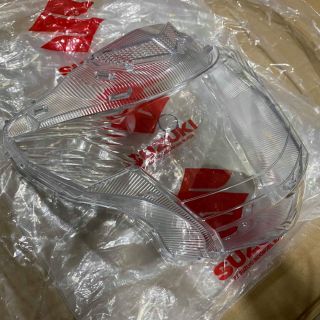 Mika kính chóa đèn Raider siêu bền
