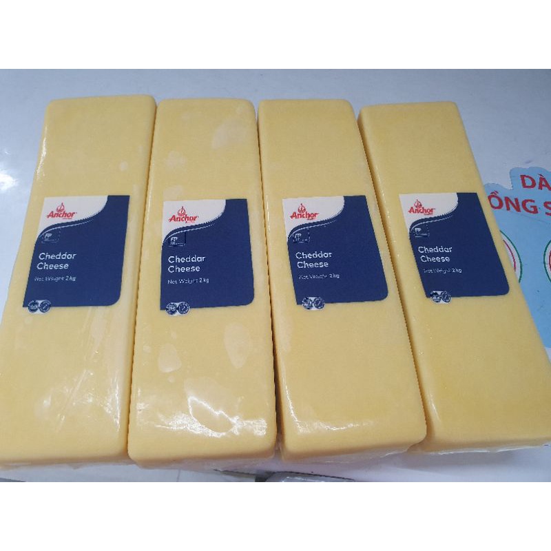 Phomai Cheddar Anchor khối 2kg